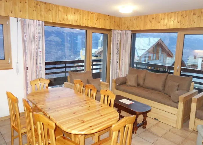 Apartment, 250m From Cable Car 아파트 *