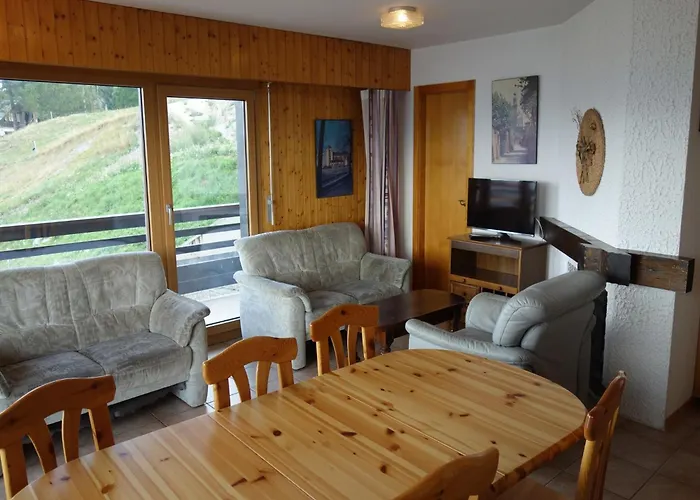 아파트 Apartment, 250m From Cable Car